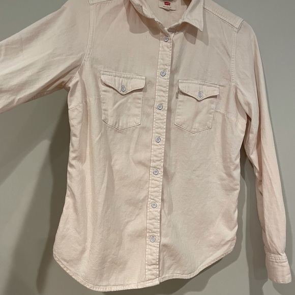LEVI’S Blush Button Up - Picture 2 of 5